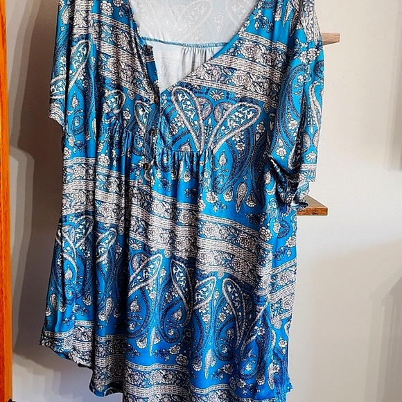 Blouse tee style - Picture 1 of 3